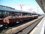 Ein Gterwagen mit Schotter beladen in Hannover Hbf (23.8.2007)