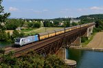 DGS 75864 von Regensburg Ost nach Bremen Rbf wurde am 17. August 2013 von der Railpool 185 680 befördert. Die Lok macht auf recht originelle Weise Werbung für ein Studium der Schienenfahrzeugtechnik an der FH Aachen. Aufgenommen wurde der Zug auf der Mariaorther Brücke in Regensburg Prüfening.