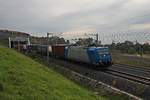 Mit einem Containerzug aus Milano nach Aachen West/Belgien fuhr am 24.10.2015 die Alpha Trains/Railtraxx 185 515-4 aus dem Katzenbergtunnel auf der SFS Haltingen - Schliengen und fuhr in Richtung