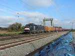 Niederschopfheim - 30.10.17 : vielleicht meine letzte Fototour vor dem Aufbau der Lärmschutzmauer. MRCE Lok ES64U2 - 062 mit einem Containerzug.