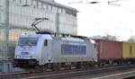 METRANS Rail s.r.o. mit  386 036-8  [NVR-Number: 91 54 7386 036-8 CZ-MT] und Containerzug Richtung Tschechien Durchfahrt Dresden Hbf. am 02.04.19
