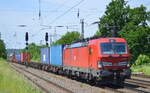 DB Cargo AG [D] mit  193 384  [NVR-Nummer: 91 80 6193 384-5 D-DB] und Containerzug am 03.06.21 Durchfahrt Bf. Saarmund.