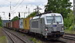 METRANS a.s., Praha [CZ] mit ihrer  383 412-4  [NVR-Nummer: 91 54 7383 412-4 CZ-MT] und einem Containerzug am 07.05.24 Höhe Bahnhof Saarmund.