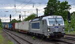 METRANS a.s., Praha [CZ] mit ihrer  383 411-6  [NVR-Nummer: 91 54 7383 411-6 CZ-MT] und einem Containerzug am 07.05.24 Höhe Bahnhof Saarmund.