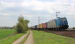 Am 1.Mai 2013 war TXLA 185 512 bei Burgstemmen (KBS 350) mit einem Containerzug auf dem Weg Richtung Norden.