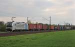 Am 28.April 2013 war RP/EVB 193 801 mit einem Containerzug sdlich von Elze(Han) auf dem Weg Richtung Sden.