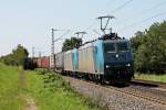 Am 01.08.2014 fuhr Crossrail 185 535-2 zusammen mit ihrer Schwester 185 536-0 und einem Containerzug bei Kollmarsreute in Richtung Schweiz.