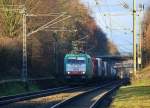 Die Cobra 2805 kommt als Umleiter die Kohlscheider-Rampe hoch mit einem Containerzug nach Aachen-West,Antwerpen-Oorderen(B) und fährt durch Kohlscheid in Richtung