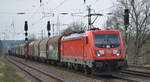 DB Cargo AG [D] mit  187 194  [NVR-Nummer: 91 80 6187 194-6 D-DB] und gemischtem Güterzug Richtung Ziltendorf EKO am 19.03.20 Bf. Saarmund.