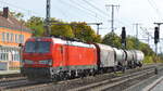 DB Cargo AG [D] mit  193 562  [NVR-Nummer: 91 80 6193 562-6 D-DB] und gemischtem Güterzug am 18.10.21Durchfahrt Bf. Golm (Potsdam). 