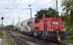 DB Cargo AG, Mainz mit  261 011-1  (NVR:  92 80 1261 011-1 D-DB ) und gemischtem Güterzug am 01.06.22 Durchfahrt Bf. Magdeburg Neustadt.