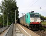 Die Cobra 2814 kommt als Umleiter mit einem langen gemischten Güterzug aus Köln-Gremberg(D) nach Antwerpen-Noord(B) nd fährt durch Kohlscheid aus Richtung Herzogenrath und fährt