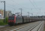 145 084-0 ist mit einem Niag Kohlezug am 17.04.2012 in Ludwigshafen (Rhein) Hbf