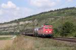 140 856-6 fhrt am 29. August 2013 um 14:02 Uhr mit einem Gterzug durch Thngersheim