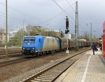 185 515-4 von Railtraxx kommt aus Richtung Köln,Aachen-Hbf,Aachen-Schanz mit einem langen Coilzug aus Linz-Voestalpine(A) nach Antwerpen-Waaslandhaven(B) und fährt in Aachen-West ein.