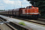 Am 01.08.2016 wartet die RLG 68 im Bahnhof Neheim-Hüsten auf die Ausfahrt in Richtung Dortmund.