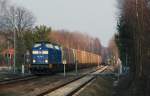 204 031 und 204 033 der Press passieren am 15.03.2012 mit dem Holzhackschnitzel den Bahnhof Schleife. Dieser Zug kommt vom Sgewerk Kodersdorf und fhrt nach Cottbus