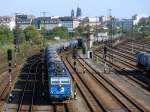 CD 372 007 Fhrt mit ihrem Kesselwagenzug in Dresden Friedrichstadt ein.
25.09.11