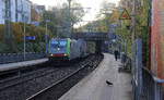 486 510 von BLS kommt aus Richtung Köln,Aachen-Hbf und fährt durch Aachen-Schanz mit einem LKW-Zug aus Novara(I) nachZeebrugge(B)  und fährt in Richtung Aachen-West.