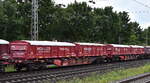 In letzter Zeit häufig gesichtet diese neuen etwas flacheren Transportbehältnisse der Rail Cargo Group der ÖBB  MOBLER  transportiert auf den üblichen Transportwagen-Einheiten, im Bild der Wagen mit der Nr. 31 TEN 81 A-RCW 4932 614-8 Sggmrss-y in einem Ganzzug gezogen von einer hvle V 100 am 06.07.23 Höhe Bahnhof Dedensen-Gümmer. Was in diesen Behältnissen eigentlich transportiert wird weiß ich nicht wirklich?