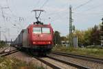 Komplett Verdreckt fuhr 145-CL 014 von Crossrail am 05.09.2014 mit einem LKW Walter KLV durch Müllheim (Baden) gen Basel.