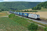 185 538-6 mit einem LKW Walter Zug bei Harrbach Richtung Würzburg, 23.07.2015