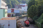 DB Cargo 261 106 bedient das Bayer-Werk in Wuppertal.