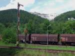 Coiltransport Teleskophaubenwagen  Shimmns  am 24.05.2008 in Herdorf auf der Gleisanlage der Kreisbahn Siegen-Wittgenstein  (KSW). 