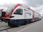 Doppelstocktriebzug  Dosto  der Firma Stadler fr die SBB am 21.09.2010 auf der Innotrans