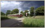 BR 279 004-6 und BR 279 003-8 der Buckower Kleinbahn kurz vor dem Bahnhof Mncheberg ( Mark )  20.06.2009