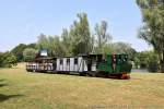 FFM Feldbahnfest  Von der Landwirtschaft zur Kleinbahn  - 04.06.2011 -- Personenzug mit der FFM Lok 13  Mallet  und Brigadewagen am Weiher im Rebstockpark. -- Weitere Fotos vom FFM Feldbahnfest 2011 siehe auch auf http://www.schmalspuralbum.de/

