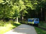 Zug mit Elektrolok EA02 vom Bahnhof Palaisteich kommend; Parkeisenbahn Dresden, 27.06.2010  