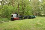 Die 720 mm Feldbahnlok des 500 mm Feldbahnprojekts e. V. Berlin zu Gast beim 1. Märkischen Feldbahnfest am 10.05.2015.
Die Diesellok des Typs BN 15 wurde uin der damaligen CSSR bei CKD gebaut
Weitere Daten (Quelle  500 mm Feldbahnprojekt Berlin)
KW / PS:	11/15
Getriebe:	2v.+2r.
Kraftübertragung:	Ketten
Letzter Einsatzort:	Torfwerk Reitzenheim
Länge:	2320mm
Höhe:	1400mm
Breite:	1255mm
Achsfolge	B-dm
Im Bestand:	08/95
Im Museum:	05/96
Gewicht:	2,7t
