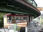 Wuppertaler Schwebebahn am Haltepunkt Vohwinkel.(2.7.2012)