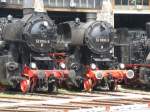 Dampflokomotiven BR 52 8154-8 und BR 52 9900-3 der DR auf der Drehscheibe des ex.