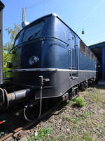 Die Elektrolokomotive E 10 121 im August 2018 im Eisenbahnmuseum Koblenz.