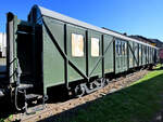 Anfang September 2021 war der Gepäckwagen Mdyg 986 (50 80 92-11929-8) auf dem Gelände des Eisenbahnmuseums in Koblenz zu sehen.