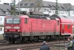 Die 143 073-5 zieht die RB27 von Koblenz nach Kln durch Koblenz Ltzel whrend der Lokparade anlsslich der 175 Jahre Eisenbahn am 03.04.2010