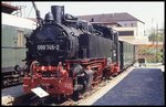 DB Museum Nürnberg am 23.4.1994: Schmalspurlok 99745 mit kurzem Personenzug im Freigelände.