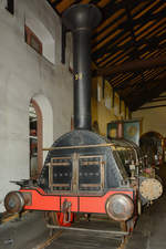 Ab 1853 wurden 17 Schnellzug-Schlepptenderlokomotiven der Bauart Crampton mit der Achsfolge 2A für die Pfalzbahn gebaut.  Die Pfalz  ist ein zur Eröffnung des Nürnberger Verkehrsmuseums entstandener Nachbau aus dem Jahre 1925. (Eisenbahnmuseum Neustadt an der Weinstraße, Dezember 2014)