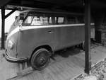 Der 1955 von WMD zur Draisine umgebaute VW-Straßenbus.