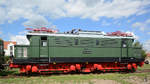 Die Elektrolokomotive 244 103-8 war Mitte August 2018 im Eisenbahnmuseum Weimar zu sehen.