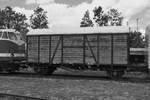 Ein gedeckter Güterwagen Mitte August 2018 im Eisenbahnmuseum Weimar.