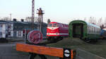 229 188-8 ruht in der Abendsonne des 28.02.2022 im Eisenbahnmuseum Weimar.