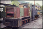 Schmalspurmuseum Oberrittersgrün am 6.6.1991: Zwei ehemalige Heeres Feldbahn Lokomotiven stehen im Außenbereich.