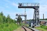 Mehr Signalbrücken auf so kurzem Abstand findet man sonst wohl nirgends. Blick auf die Sperrsignale in Chemnitz Hilbersdorf.

Chemnitz 12.08.2021