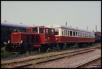 Deutz Diesel Lok vor VT 110, einem Esslinger Triebwagen, am 5.7.1989 in Rinteln.