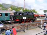 Eine Dampflok der Hespertalbahn mit einem Pendelzug im Eisenbahnmuseum Bochum-Dalhausen am 19. April 2009.