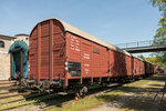 Gedeckte Güterwagen der DR am 05.05.2016 im Zechenbahnhof Piesberg