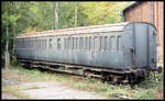 Dieser vierachsige alte Abteilwagen stand am 25.9.1993 im BW Schwarzenberg.